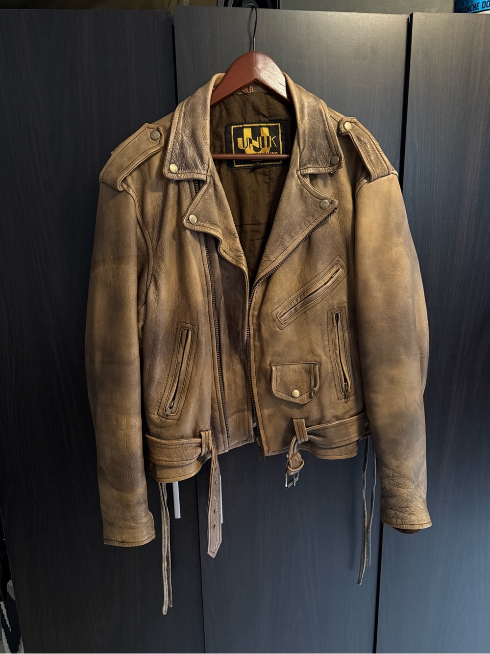 Unik International Vintage Leather - men’s medium